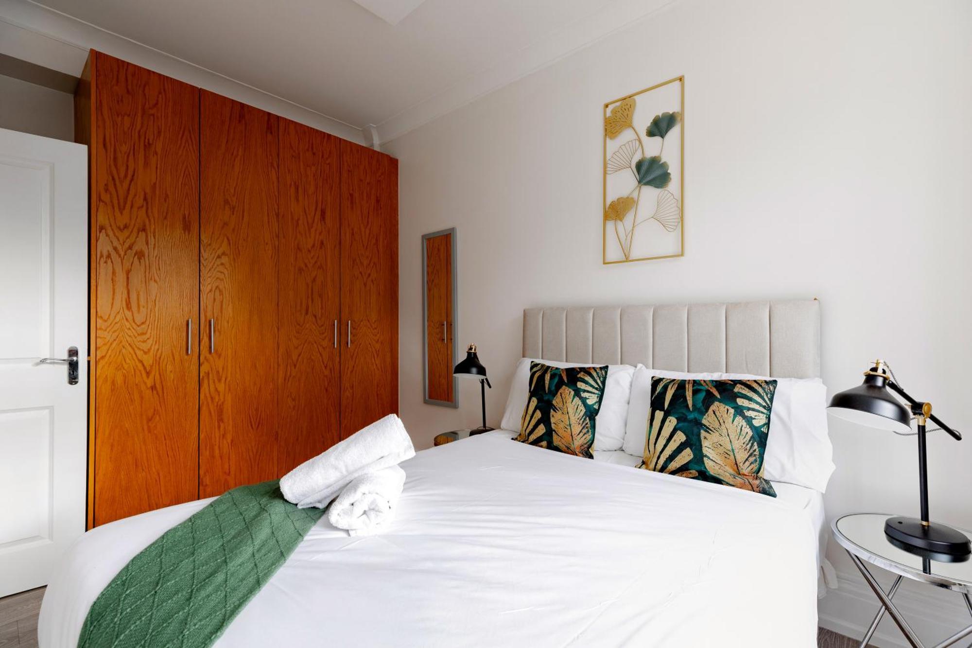 Marble Arch Apartments Londen Kamer foto